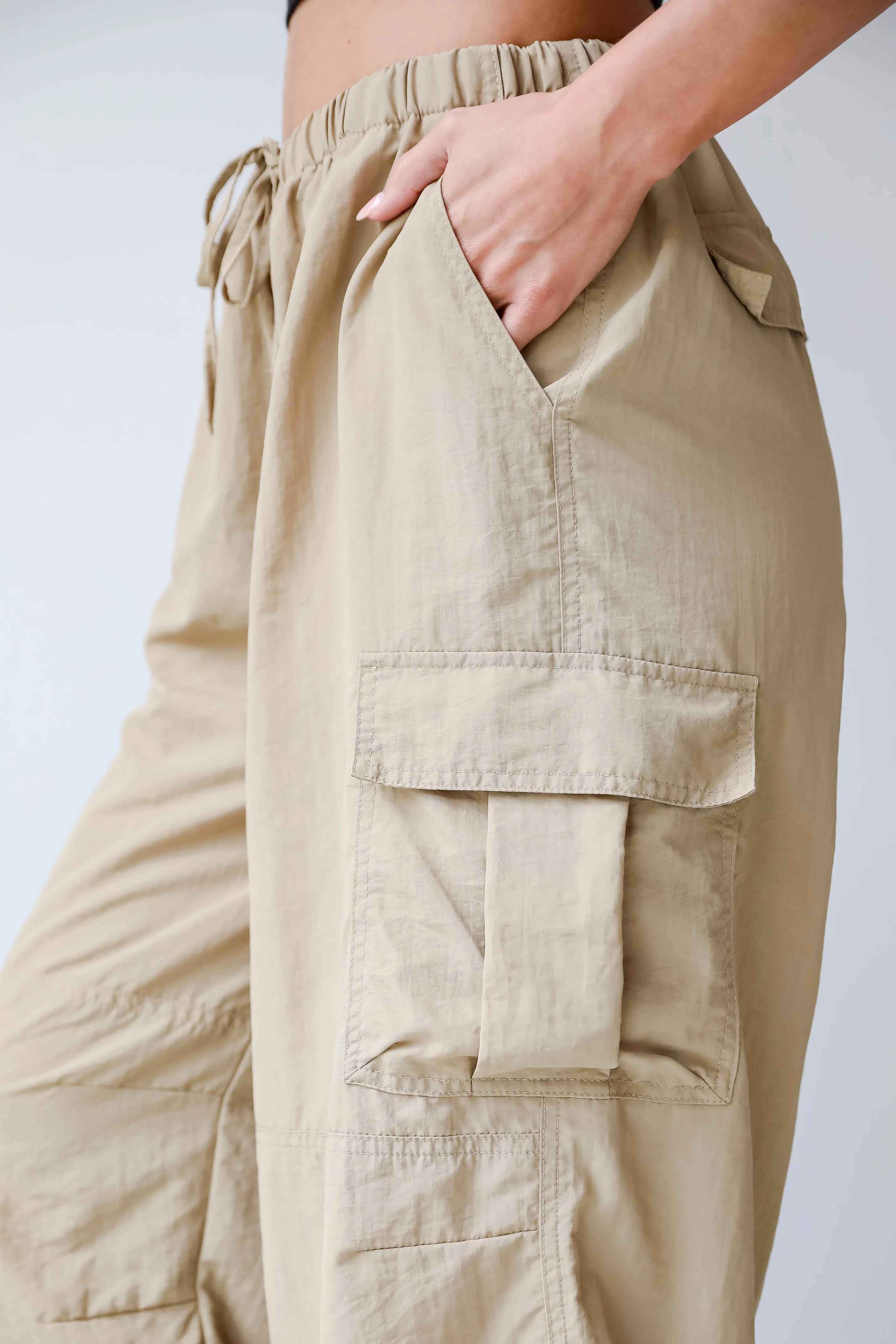 FINAL SALE - Trendsetting Aura Khaki Cargo Pants - DU DEAL